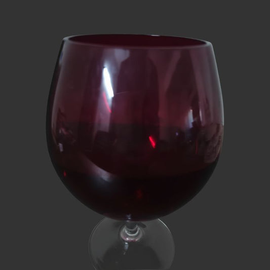 Glass goblet