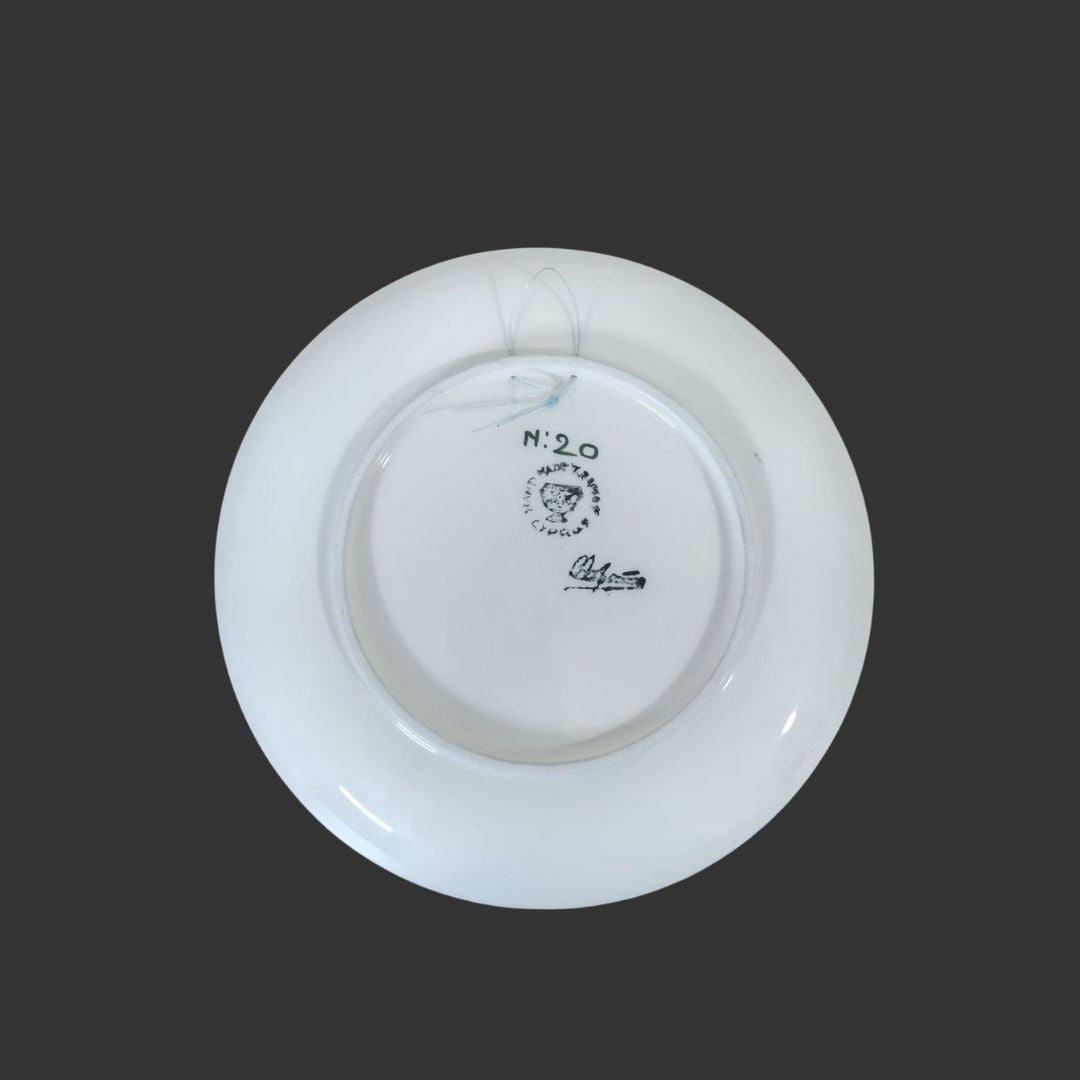 Wall hanging Plate