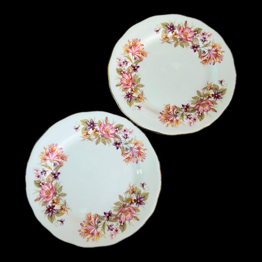A pair of quarter plates